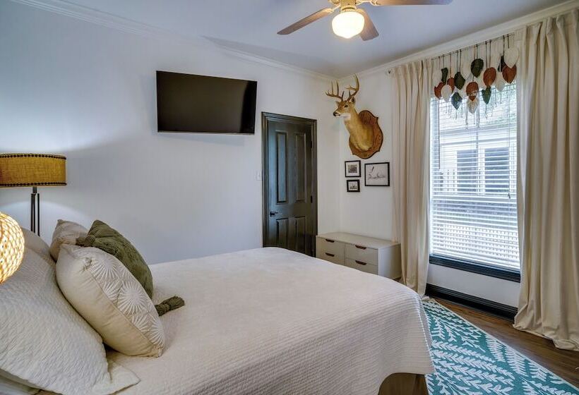 Elegant Baton Rouge Home W/ Yard ~ 3 Mi To Lsu!