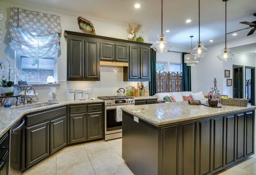 Elegant Baton Rouge Home W/ Yard ~ 3 Mi To Lsu!