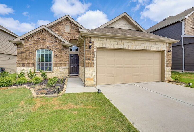 Walk To Brazos County Expo: Elegant Home W/ Grill!