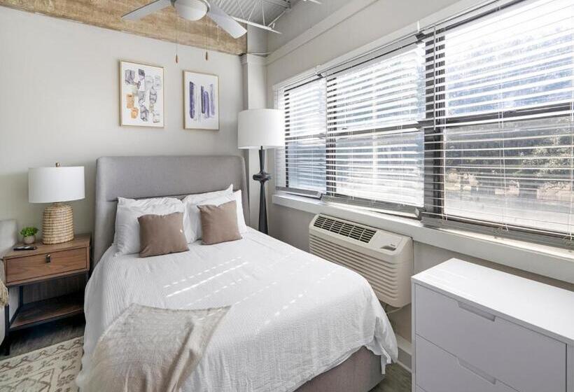 Elevate 758 By Landing