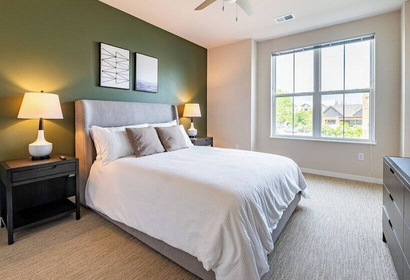 Elevate 758 By Landing