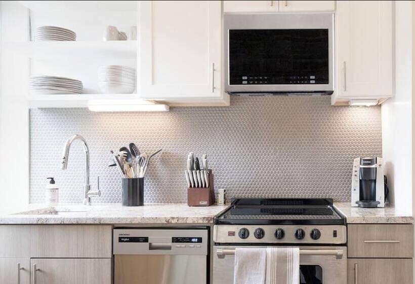 Elevate 758 By Landing