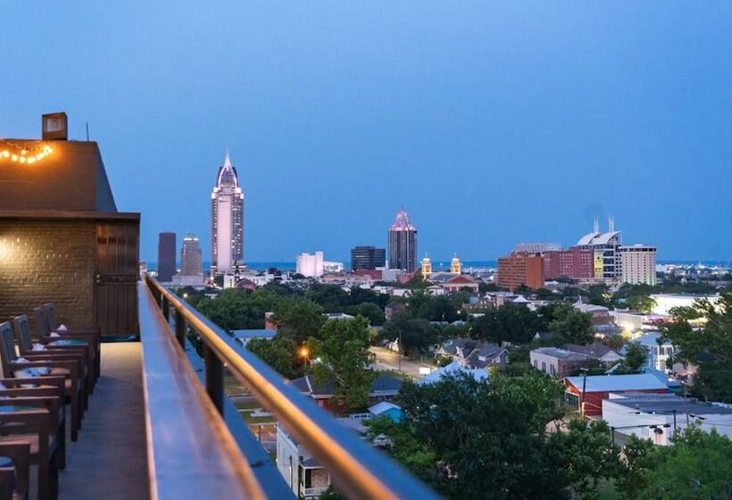 Elevate 758 By Landing