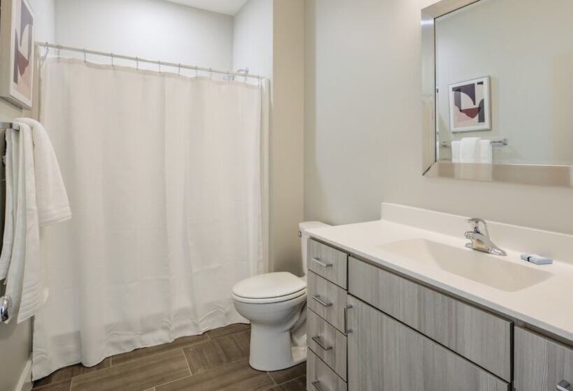 Elevate 758 By Landing