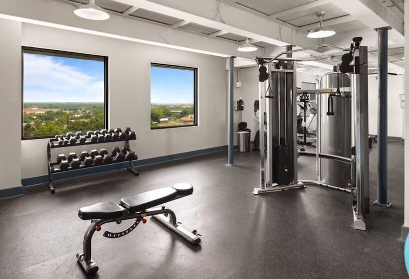 Elevate 758 By Landing