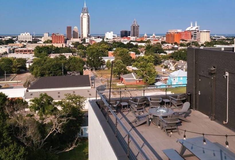 Elevate 758 By Landing