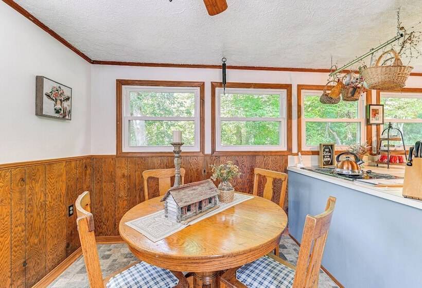 Family Fancy Gap Cottage W/ Deck   Pets Welcome!