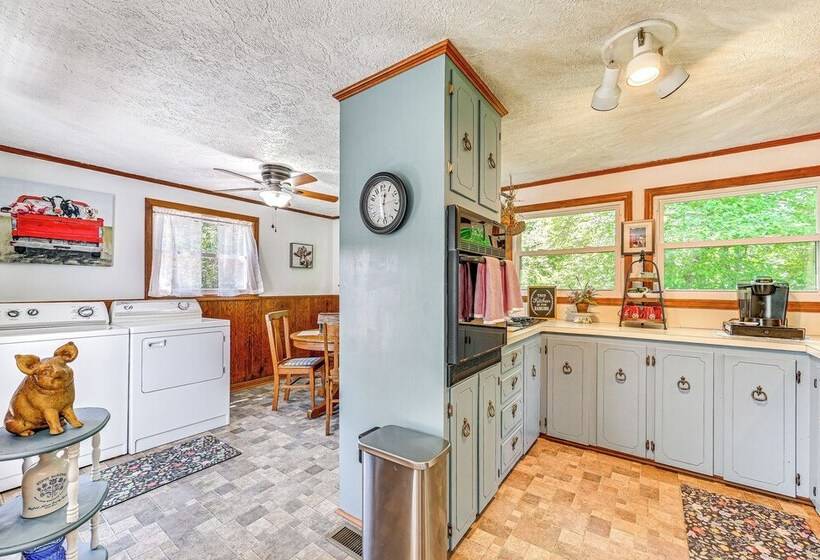 Family Fancy Gap Cottage W/ Deck   Pets Welcome!