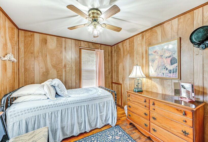 Family Fancy Gap Cottage W/ Deck   Pets Welcome!