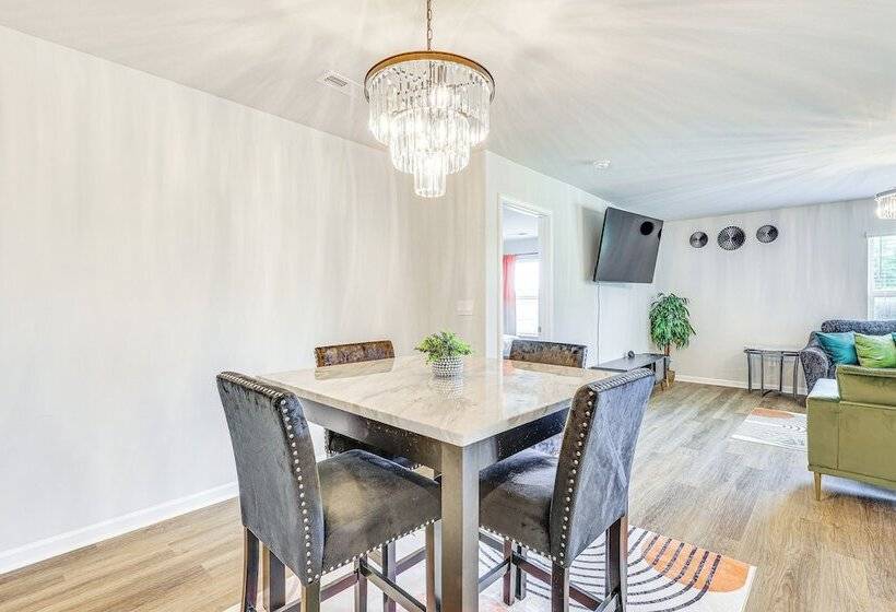Family Friendly Triana Home Near Redstone Arsenal!