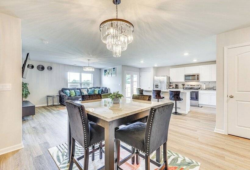 Family Friendly Triana Home Near Redstone Arsenal!
