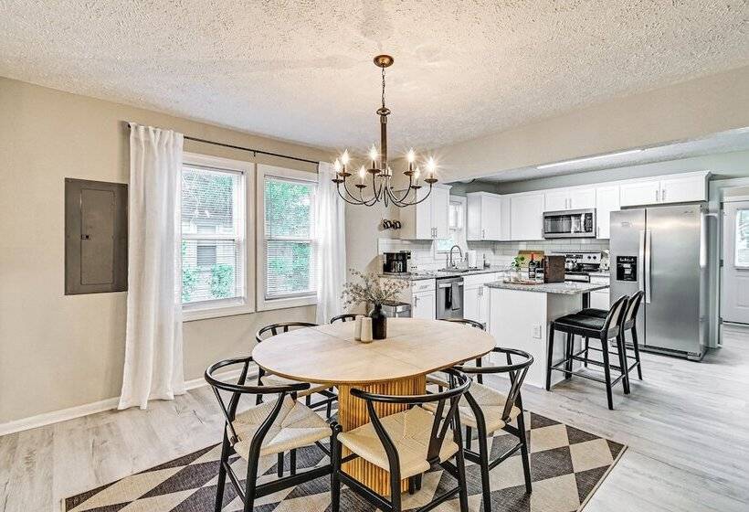 Private Hot Tub & Cold Plunge: Fayetteville Gem!