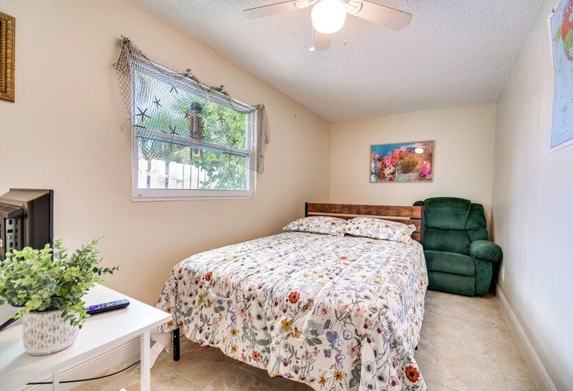 Fort Pierce Home W/ Fenced Yard, Near Beaches