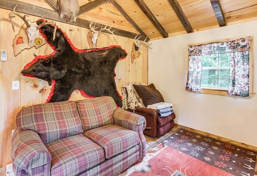 Harrington Cabin W/ Grills   Near Beaches & Hiking