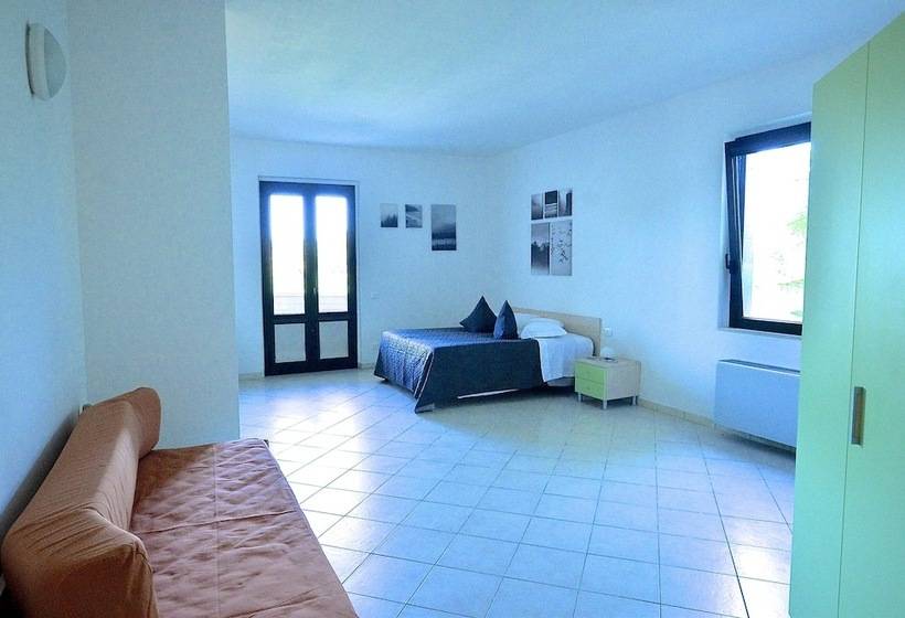 مسافرخانه Residence Leccio