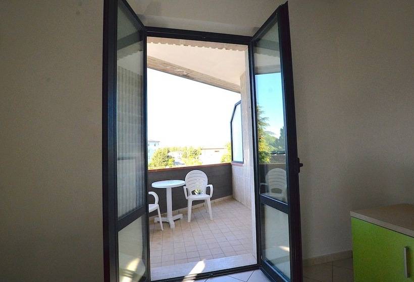 مسافرخانه Residence Leccio