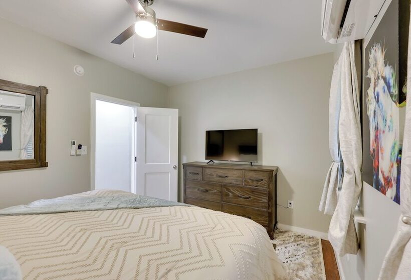 Hot Springs Home W/ Yard, Walk To Bathhouse Row!