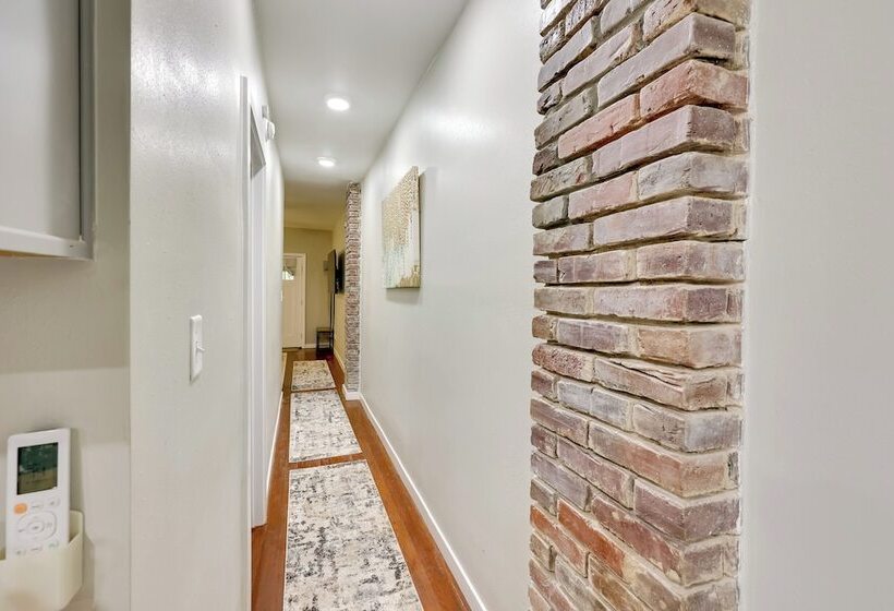 Hot Springs Home W/ Yard, Walk To Bathhouse Row!