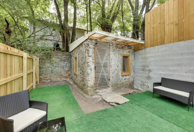 Hot Springs Home W/ Yard, Walk To Bathhouse Row!