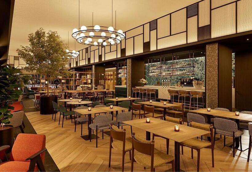 Отель Four Points By Sheraton Barcelona Airport