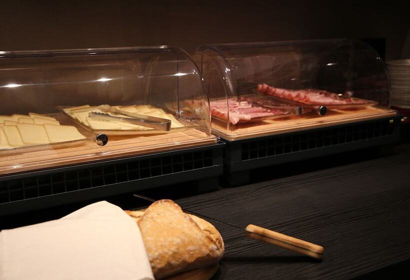 فندق Hôtellerie Du Roy