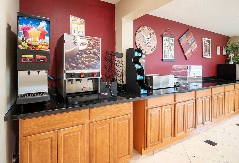 Отель Iah 45 Airport Inn & Suites