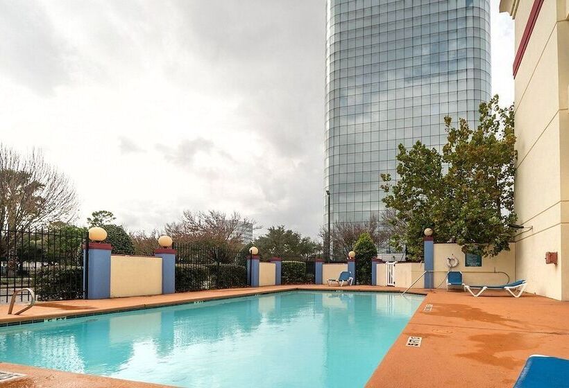 Отель Iah 45 Airport Inn & Suites