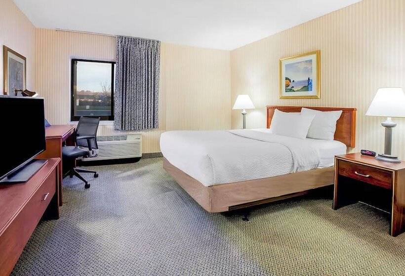 בית מלון כפרי Norwood Inn And Suites Detroit