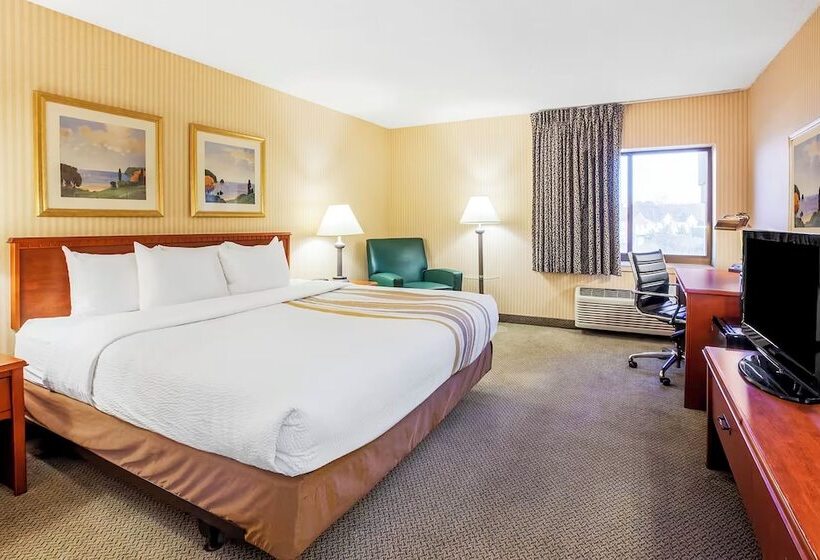 בית מלון כפרי Norwood Inn And Suites Detroit