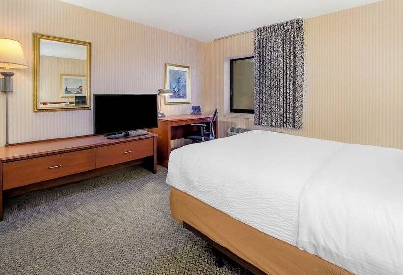 בית מלון כפרי Norwood Inn And Suites Detroit