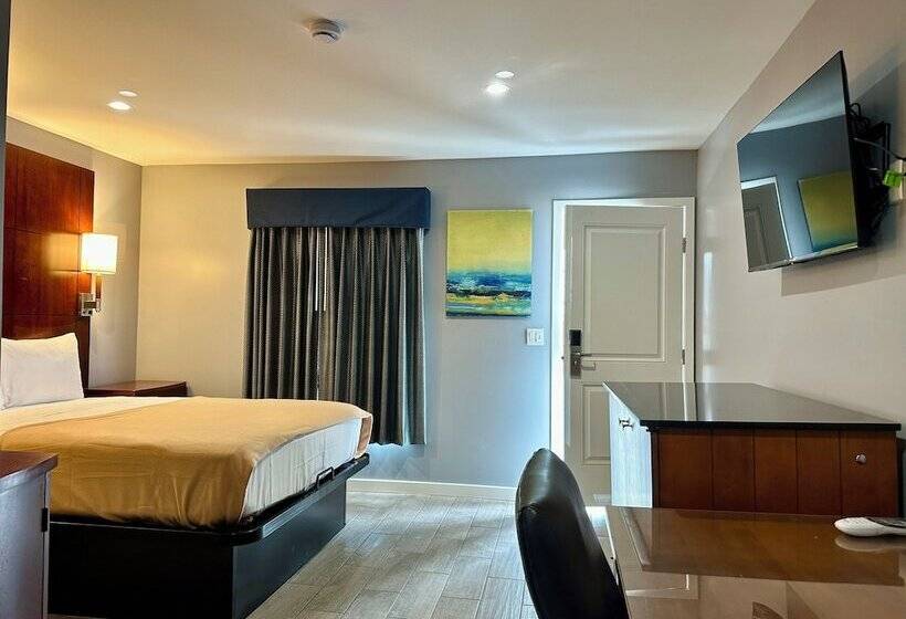 فندق Oceanside Inn & Suites