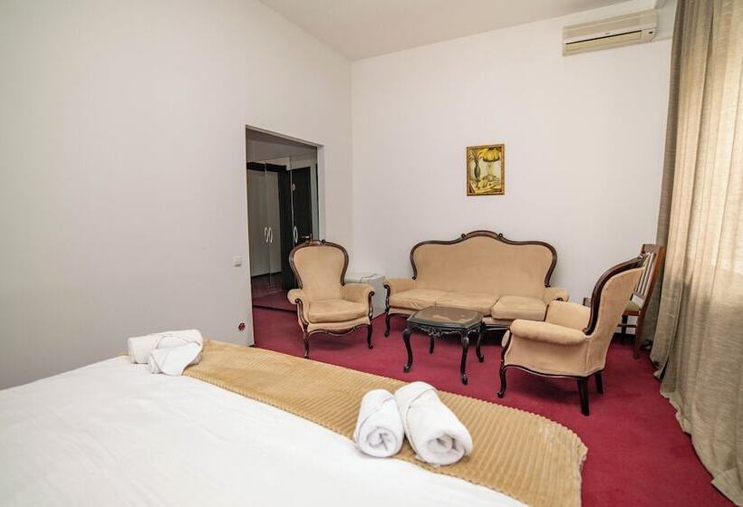 هتل Rcheuli Marani