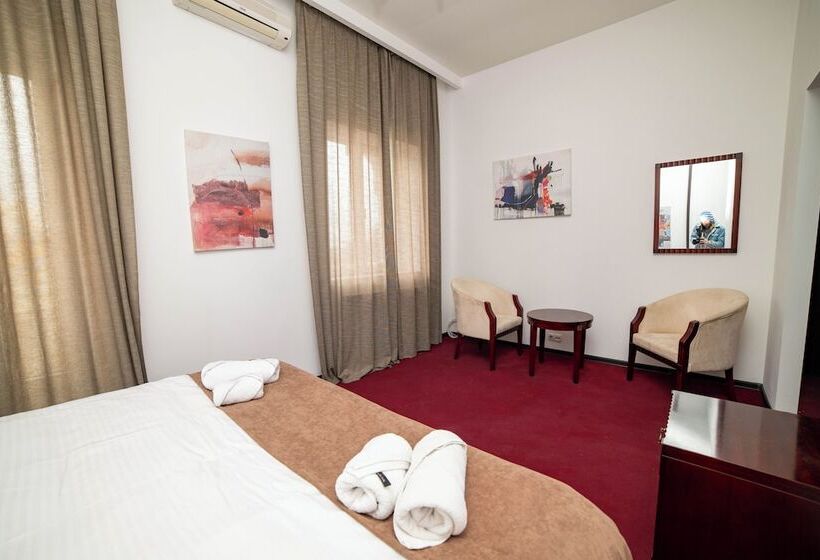 هتل Rcheuli Marani