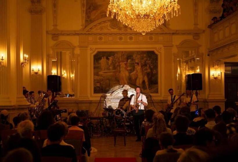 酒店 Scuol Palace Spa & Culture