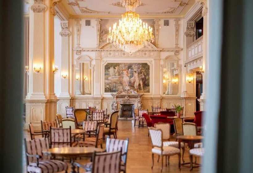 酒店 Scuol Palace Spa & Culture