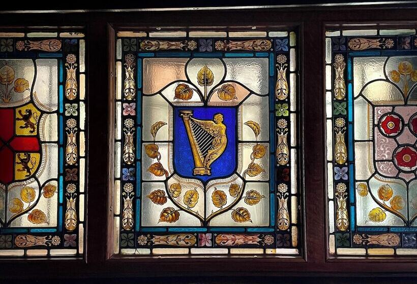 בית מלון כפרי The Crown At Shipton