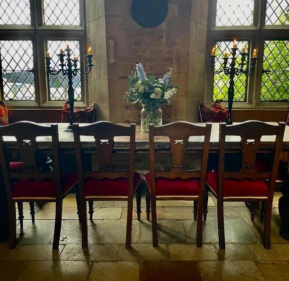 בית מלון כפרי The Crown At Shipton