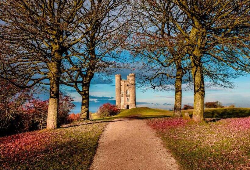 בית מלון כפרי The Crown At Shipton