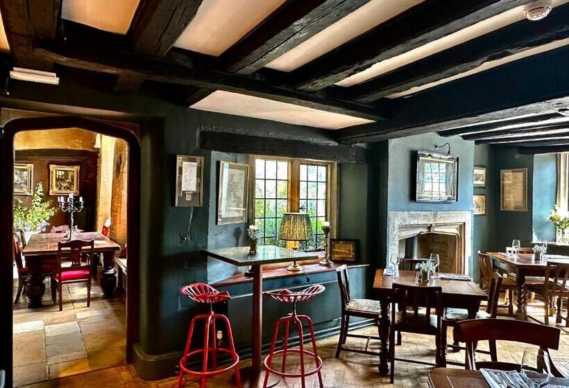 בית מלון כפרי The Crown At Shipton