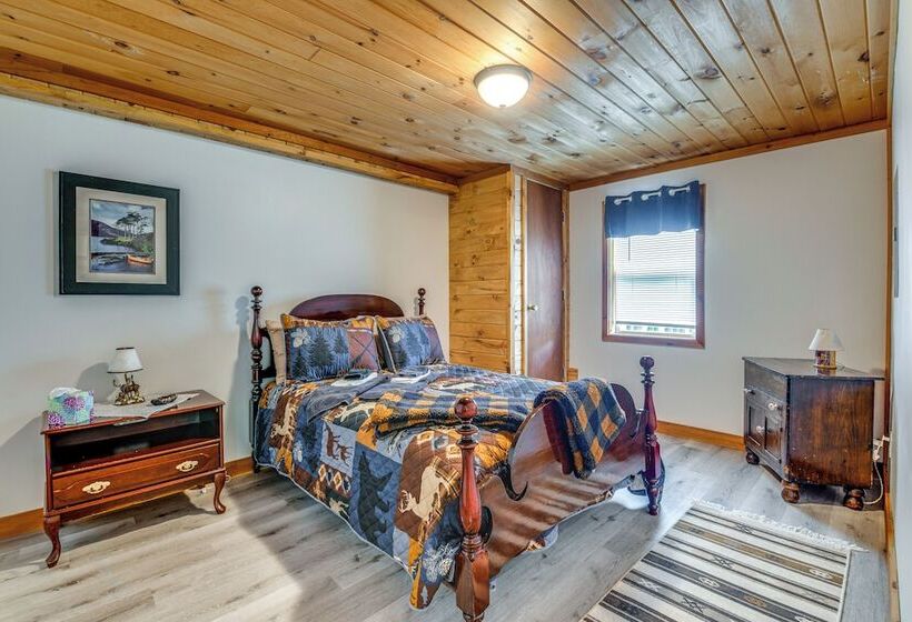 Inviting Peru Cabin W/ Patio, Grill & River Access