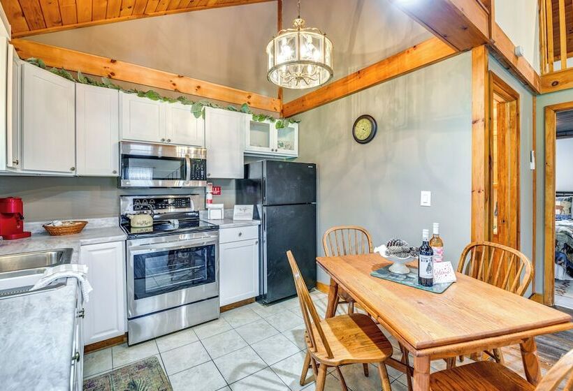 Inviting Peru Cabin W/ Patio, Grill & River Access