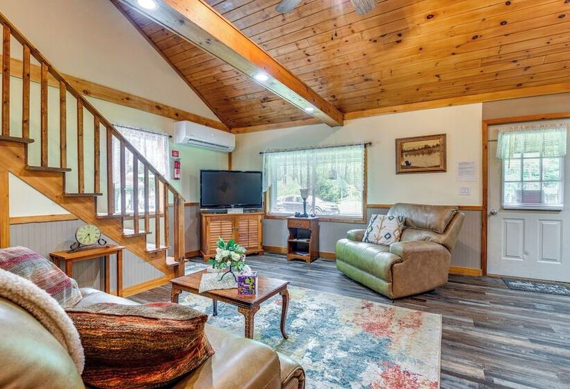 Inviting Peru Cabin W/ Patio, Grill & River Access