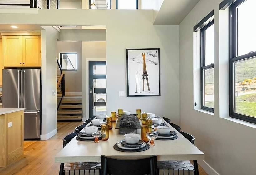 Jordanelle By Avantstay Next To The Reservoir!