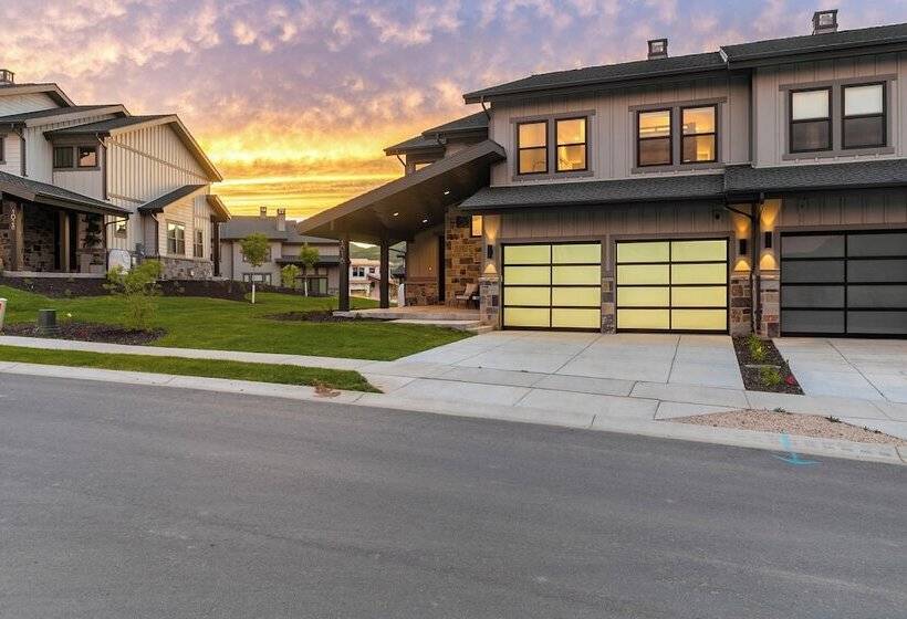 Jordanelle By Avantstay Next To The Reservoir!