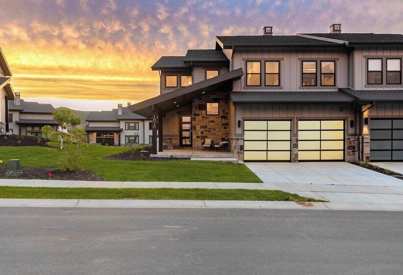 Jordanelle By Avantstay Next To The Reservoir!