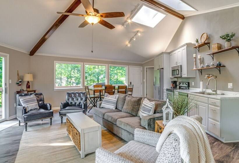 Dock & Deck At Kentucky Lake Family Retreat!