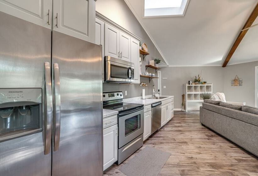 Dock & Deck At Kentucky Lake Family Retreat!