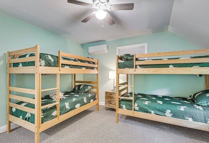 Near Hiking Trails & Ski Resorts: Killington Home!