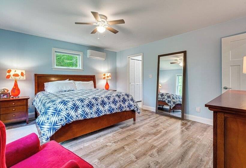 Near Hiking Trails & Ski Resorts: Killington Home!