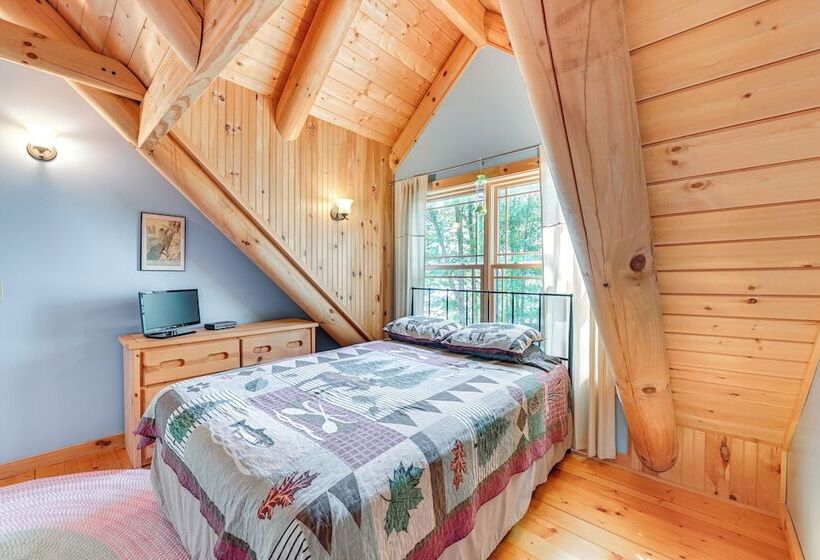 Lakefront Corinth Log Home: Private Dock, Fire Pit